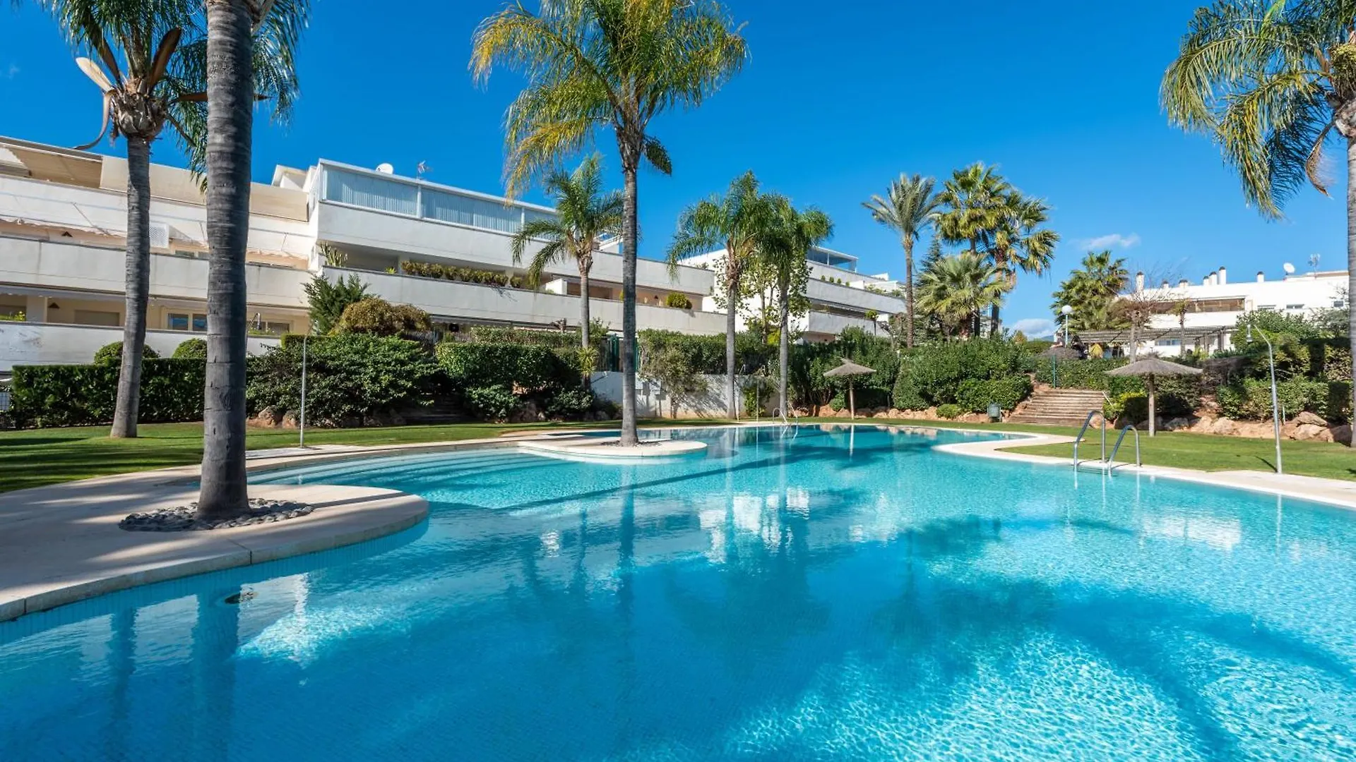 Apartamentos Altos De Banus Ll Marbella